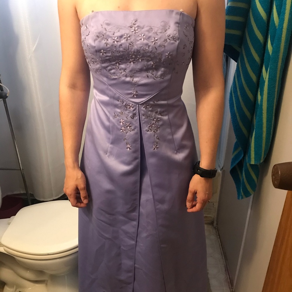 Light purple strapless prom dress